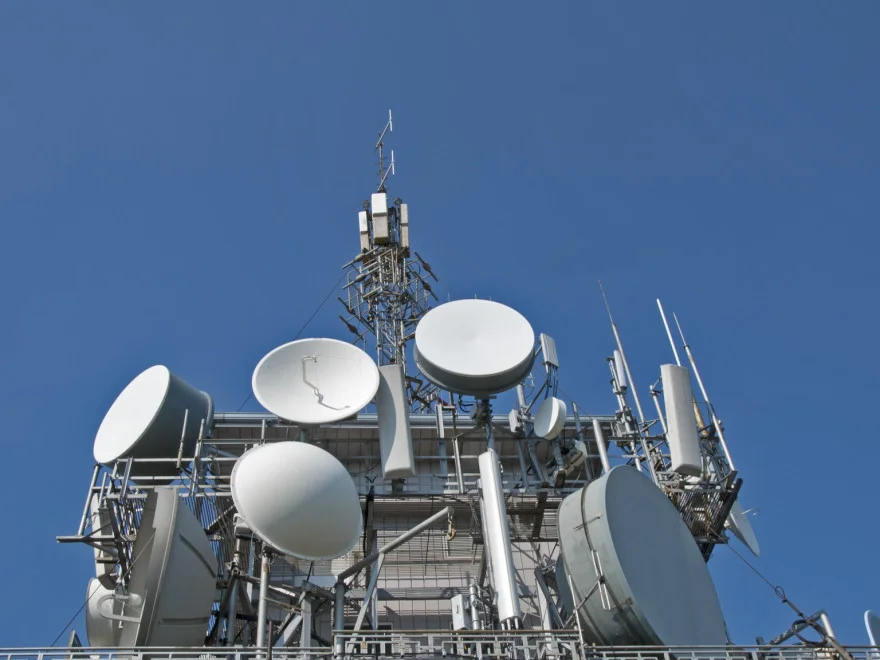 Velosat Telecom - Infraestrutura de Rádio Enlace e Transmissão